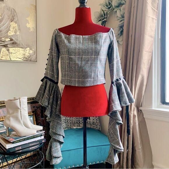 STORETS GRAY TWEED TOP - Picture 2 of 12